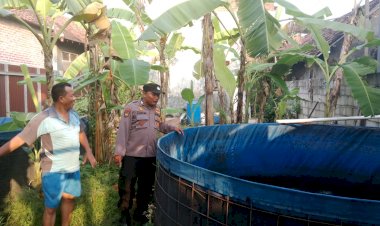 Bhabinkamtibmas-Polsek-Sukodono-Polresta-Sidoarjo-Cek-Lahan-P2B-untuk-Dukung-Swasembada-Pangan-Warga