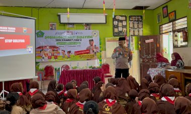 Polsek-Taman-Sosialisasikan-Anti-Bullying-di-SDN-Kramat-Jegu-2