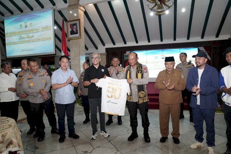 Audiensi dengan Aremania, Kapolda Jatim Tegaskan Komitmen Jaga Keamanan Laga Arema FC di Kanjuruhan
