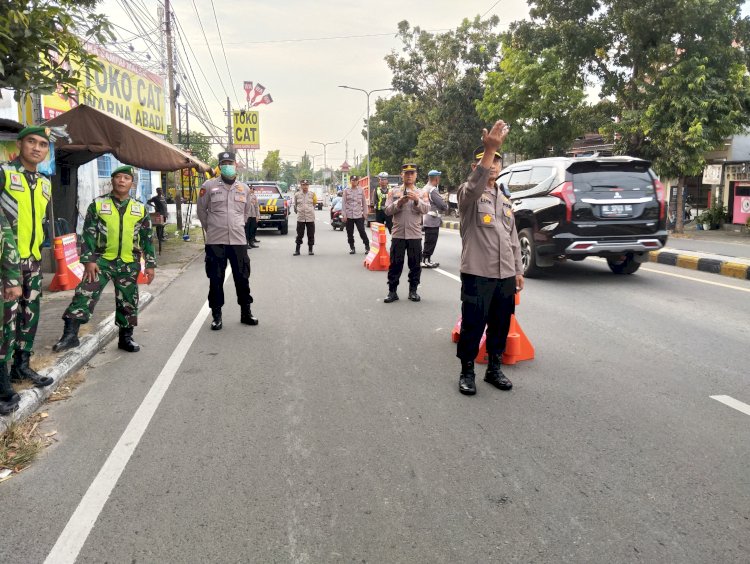 Sinergitas Polres Madiun bersama TNI Siagakan Ratusan Personel Jaga Kondusifitas Satu Suro