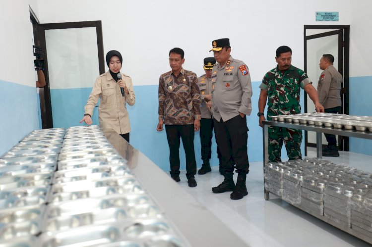 Kapolda Jatim Resmikan SPPG Polres Bojonegoro, Dukung Program Nasional MBG